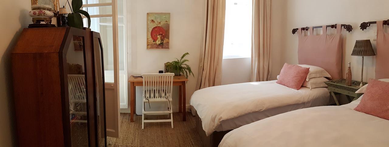 Gilmour Hill Bed & Breakfast เคปทาวน์ ภายนอก รูปภาพ