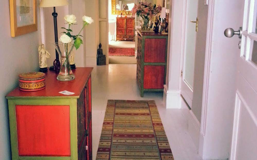 Gilmour Hill Bed & Breakfast เคปทาวน์ ภายนอก รูปภาพ